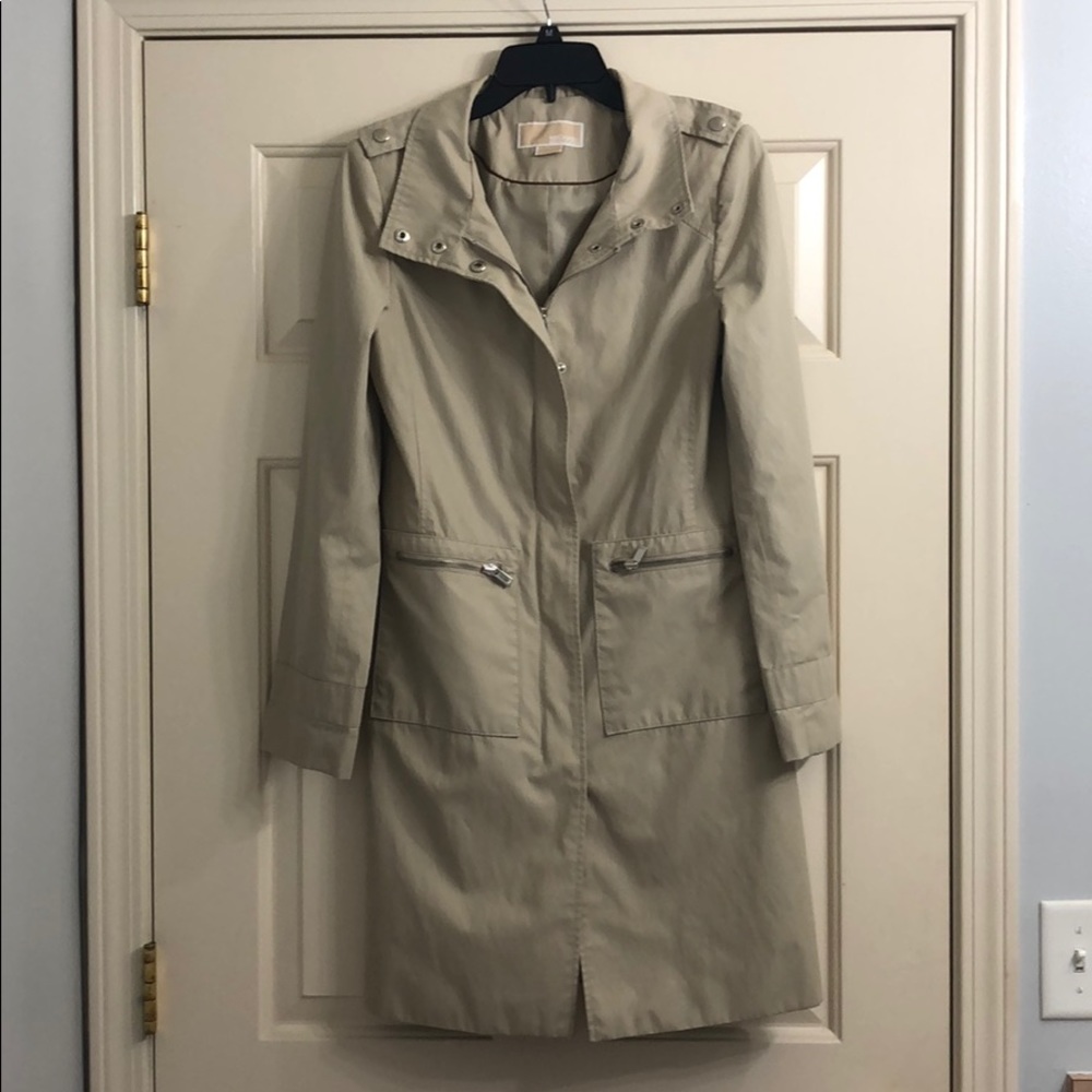 🌿50% off! Michael Kors Khaki Trench Coat Size Small